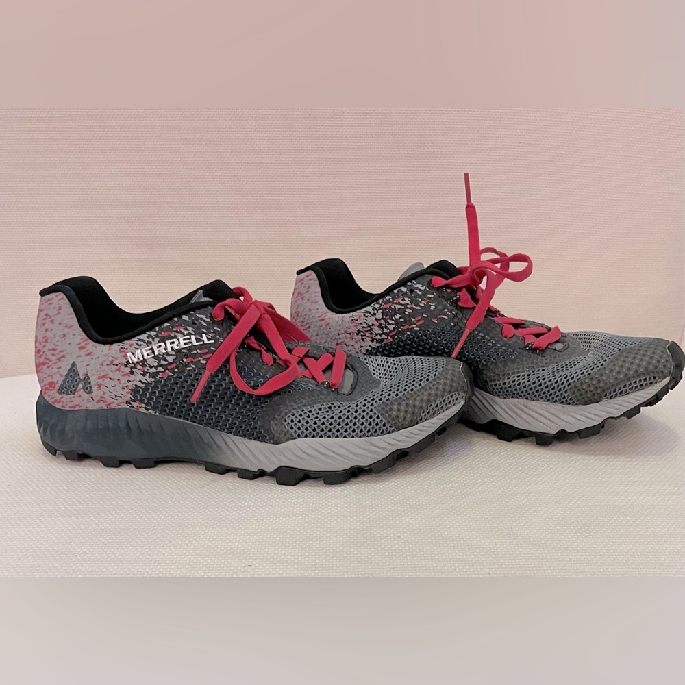 Merrell Feminino All Out Crush 2 hiking shoe. Size 8.5